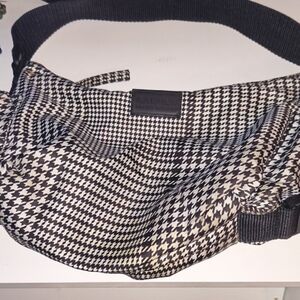 Houndstooth Patterned Waist Bag